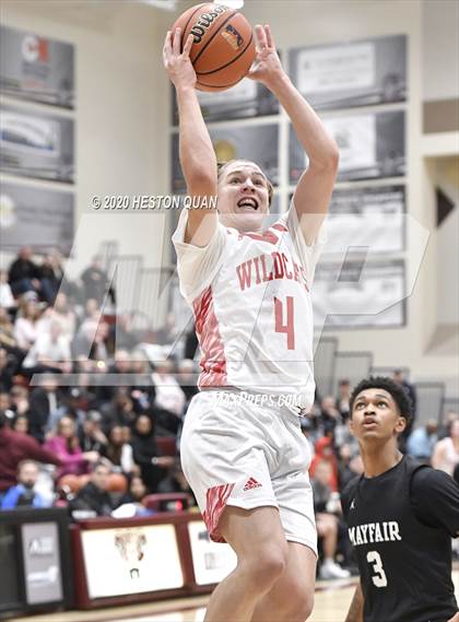 Thumbnail 1 in Mount Si vs. Mayfair (Rancho Mirage Holiday Invitational) photogallery.