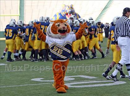 Thumbnail 2 in Stony Point vs. Allen (Texas 5A D1 Semifinal Playoff) photogallery.