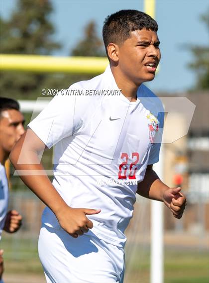 Thumbnail 3 in Smoky Hill vs Denver East photogallery.