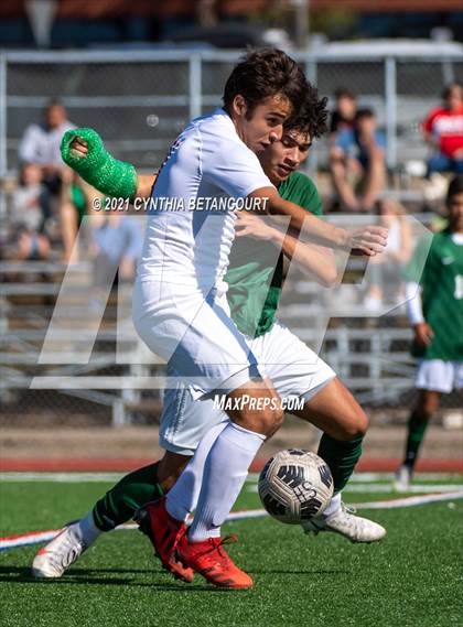 Thumbnail 3 in Smoky Hill vs Denver East photogallery.