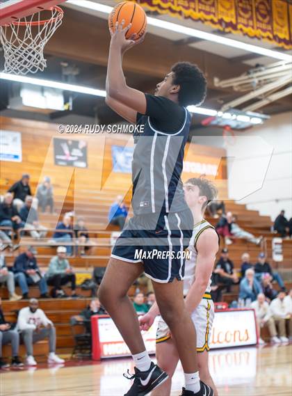 Thumbnail 1 in Eastside Catholic vs. St. Xavier (Torrey Pines Holiday Classic) photogallery.