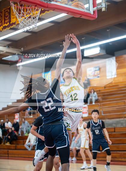Thumbnail 2 in Eastside Catholic vs. St. Xavier (Torrey Pines Holiday Classic) photogallery.
