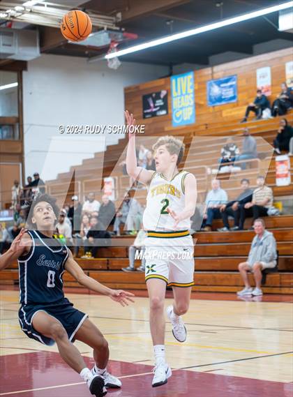 Thumbnail 3 in Eastside Catholic vs. St. Xavier (Torrey Pines Holiday Classic) photogallery.