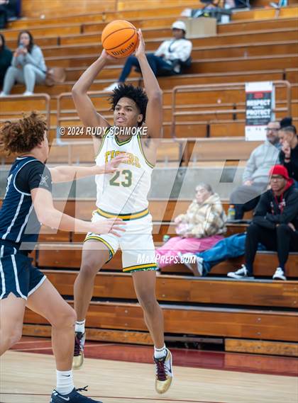 Thumbnail 1 in Eastside Catholic vs. St. Xavier (Torrey Pines Holiday Classic) photogallery.