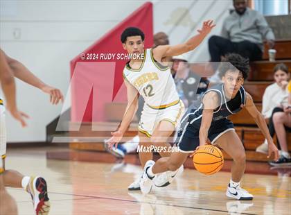Thumbnail 1 in Eastside Catholic vs. St. Xavier (Torrey Pines Holiday Classic) photogallery.