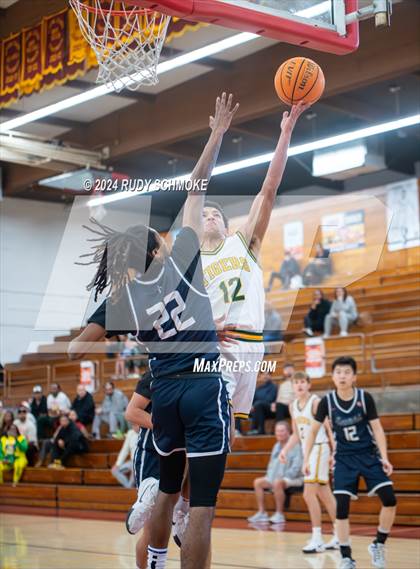 Thumbnail 1 in Eastside Catholic vs. St. Xavier (Torrey Pines Holiday Classic) photogallery.