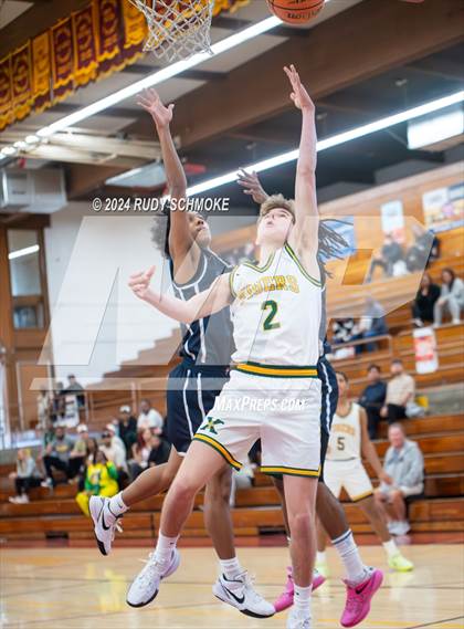 Thumbnail 2 in Eastside Catholic vs. St. Xavier (Torrey Pines Holiday Classic) photogallery.
