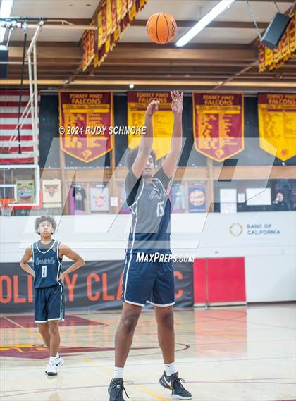 Thumbnail 3 in Eastside Catholic vs. St. Xavier (Torrey Pines Holiday Classic) photogallery.