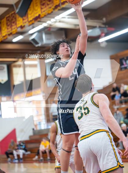Thumbnail 1 in Eastside Catholic vs. St. Xavier (Torrey Pines Holiday Classic) photogallery.