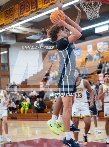Thumbnail 2 in Eastside Catholic vs. St. Xavier (Torrey Pines Holiday Classic) photogallery.