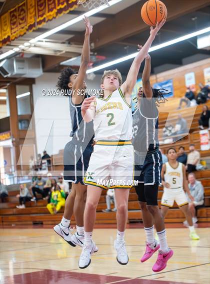 Thumbnail 1 in Eastside Catholic vs. St. Xavier (Torrey Pines Holiday Classic) photogallery.