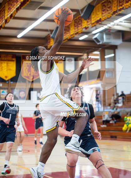 Thumbnail 3 in Eastside Catholic vs. St. Xavier (Torrey Pines Holiday Classic) photogallery.
