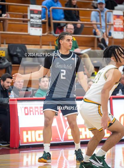 Thumbnail 1 in Eastside Catholic vs. St. Xavier (Torrey Pines Holiday Classic) photogallery.