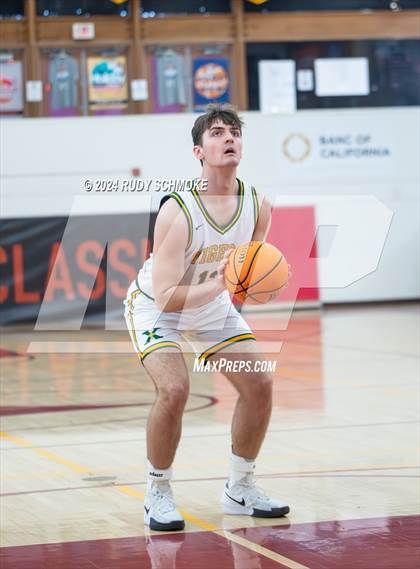 Thumbnail 3 in Eastside Catholic vs. St. Xavier (Torrey Pines Holiday Classic) photogallery.