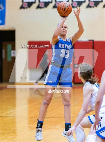 Thumbnail 2 in Springboro vs. Hamilton Southeastern (North Central Holiday Invite) photogallery.