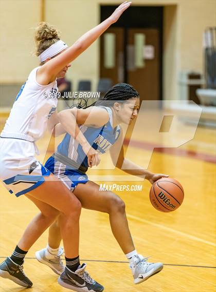 Thumbnail 1 in Springboro vs. Hamilton Southeastern (North Central Holiday Invite) photogallery.