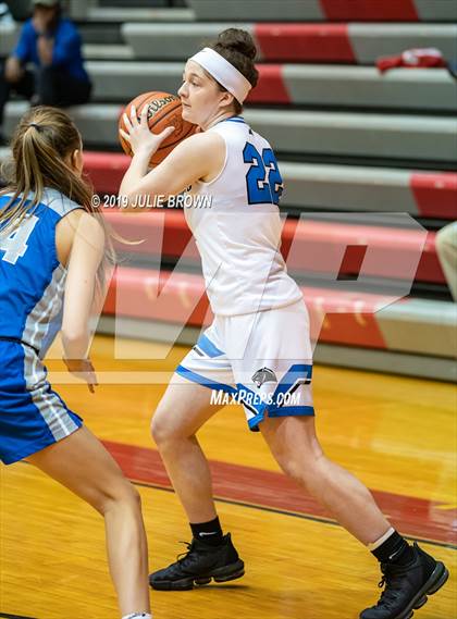 Thumbnail 1 in Springboro vs. Hamilton Southeastern (North Central Holiday Invite) photogallery.