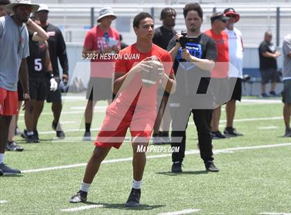 Thumbnail 1 in Mater Dei vs. Centennial  (Brave 8 Invitational) photogallery.