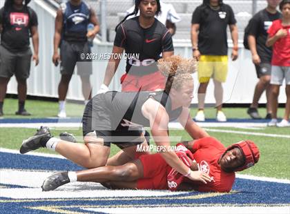 Thumbnail 1 in Mater Dei vs. Centennial  (Brave 8 Invitational) photogallery.