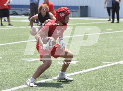 Thumbnail 3 in Mater Dei vs. Centennial  (Brave 8 Invitational) photogallery.