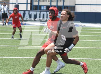 Thumbnail 2 in Mater Dei vs. Centennial  (Brave 8 Invitational) photogallery.