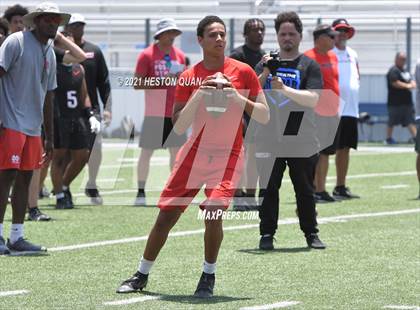 Thumbnail 2 in Mater Dei vs. Centennial  (Brave 8 Invitational) photogallery.