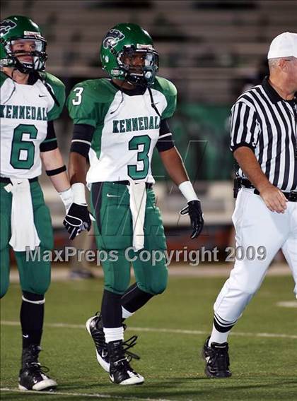 Thumbnail 3 in Kennedale vs. Pittsburg (Texas 3A Region II D2 Playoffs) photogallery.