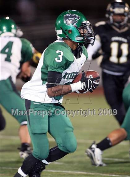 Thumbnail 3 in Kennedale vs. Pittsburg (Texas 3A Region II D2 Playoffs) photogallery.