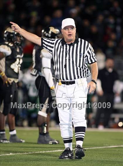 Thumbnail 1 in Kennedale vs. Pittsburg (Texas 3A Region II D2 Playoffs) photogallery.