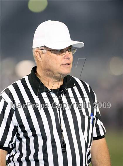 Thumbnail 2 in Kennedale vs. Pittsburg (Texas 3A Region II D2 Playoffs) photogallery.