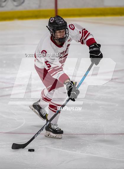 Thumbnail 2 in Hingham @ Concord (Scrimmage) photogallery.