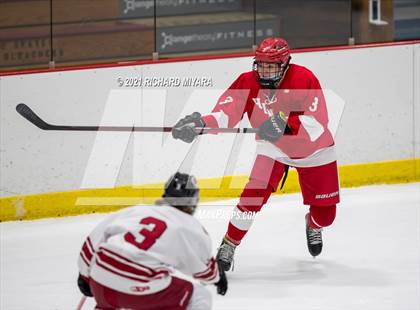 Thumbnail 2 in Hingham @ Concord (Scrimmage) photogallery.