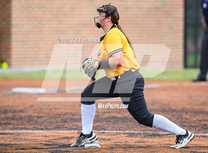 Thumbnail 3 in Mason vs. Centerville (OHSAA D1 Regional Semifinal) photogallery.