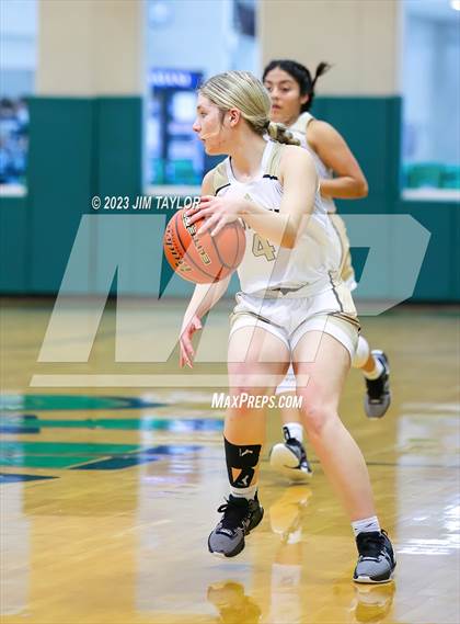 Thumbnail 2 in Meridian vs Graford (Relentless Runnin' Cats Classic) photogallery.
