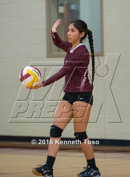 Thumbnail 2 in Highlands vs Crystal City (Arabian Round-up) photogallery.