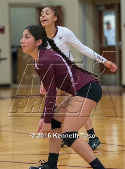 Thumbnail 1 in Highlands vs Crystal City (Arabian Round-up) photogallery.