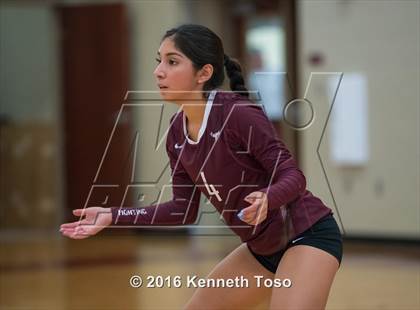 Thumbnail 2 in Highlands vs Crystal City (Arabian Round-up) photogallery.