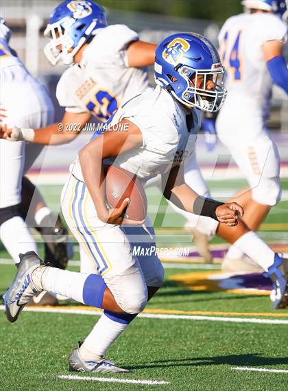 Thumbnail 2 in Bellarmine College Prep vs. Serra photogallery.