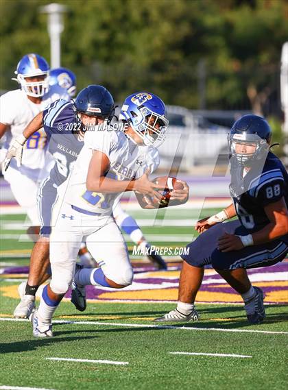 Thumbnail 2 in Bellarmine College Prep vs. Serra photogallery.