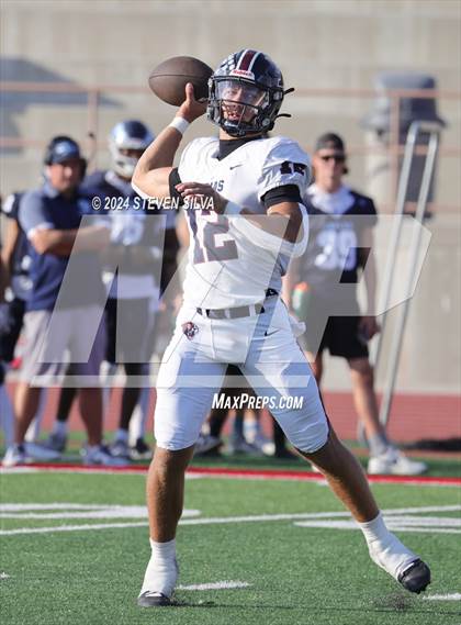 Thumbnail 2 in Perry vs. Granite Hills (Honor Bowl) photogallery.