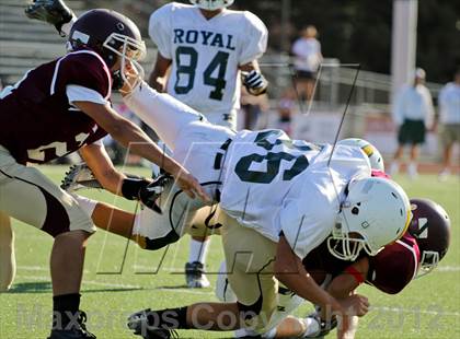 Thumbnail 3 in Royal @ Simi Valley photogallery.