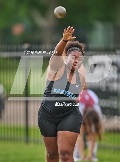 Thumbnail 3 in Northland Christian Relays (Shot Put) photogallery.