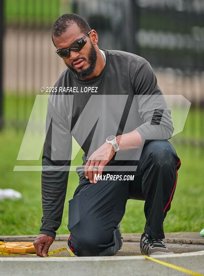Thumbnail 3 in Northland Christian Relays (Shot Put) photogallery.