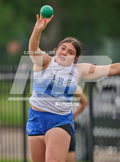 Thumbnail 2 in Northland Christian Relays (Shot Put) photogallery.
