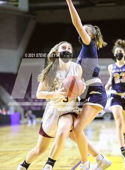 Thumbnail 2 in Mullen vs Windsor (CHSAA 4A Final) photogallery.
