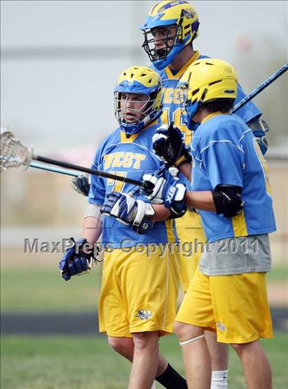 Thumbnail 2 in West Seneca West vs. West Seneca East photogallery.