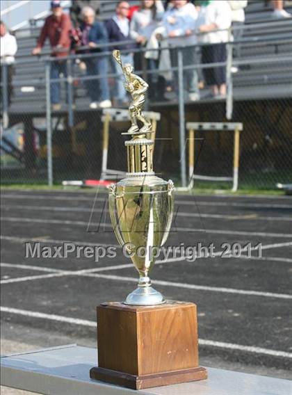 Thumbnail 2 in West Seneca West vs. West Seneca East photogallery.