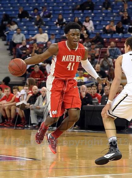 Thumbnail 2 in Mater Dei vs. Archbishop Mitty (CIF State Open Division Final) photogallery.
