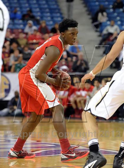 Thumbnail 2 in Mater Dei vs. Archbishop Mitty (CIF State Open Division Final) photogallery.
