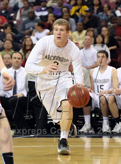Thumbnail 1 in Mater Dei vs. Archbishop Mitty (CIF State Open Division Final) photogallery.
